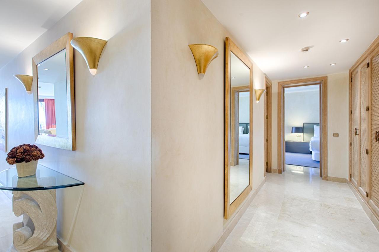 Bahia Beach Apartments Estepona Bagian luar foto