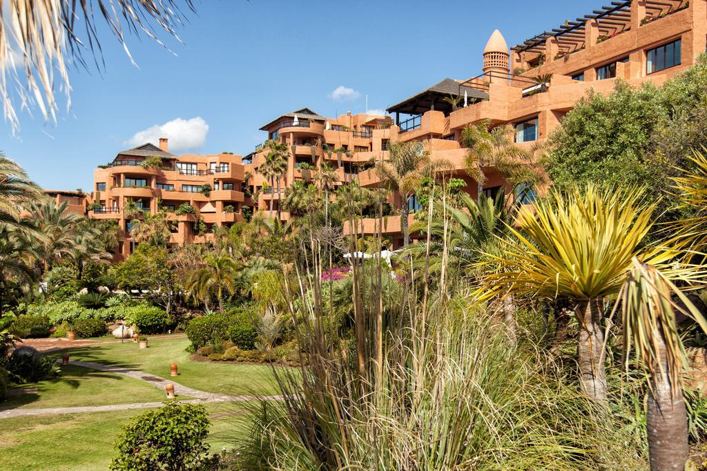 Bahia Beach Apartments Estepona Bagian luar foto