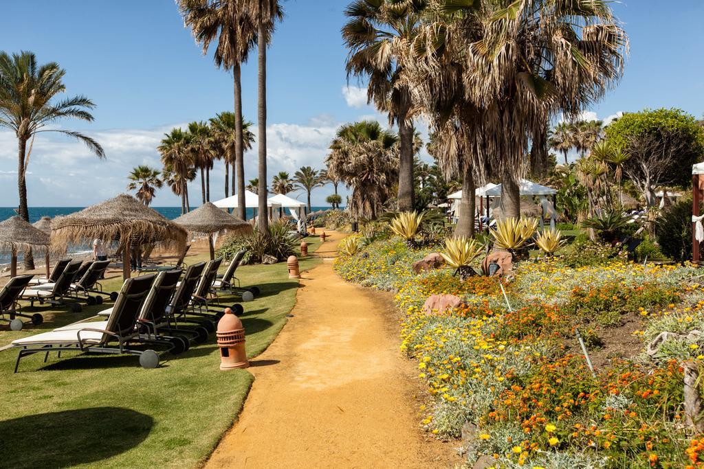 Bahia Beach Apartments Estepona Bagian luar foto