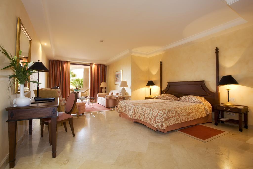 Bahia Beach Apartments Estepona Ruang foto