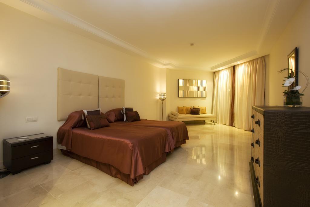 Bahia Beach Apartments Estepona Ruang foto