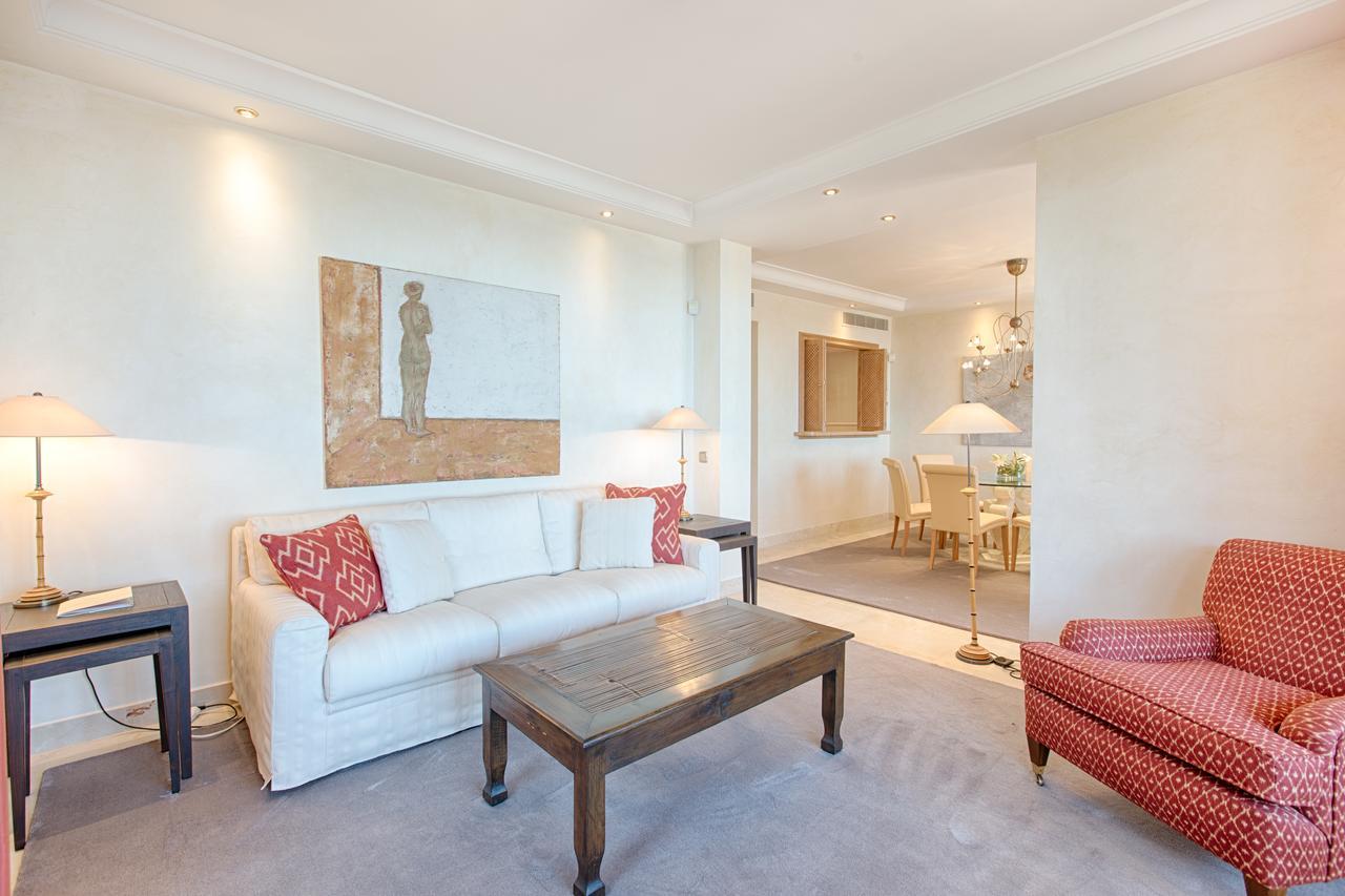 Bahia Beach Apartments Estepona Bagian luar foto