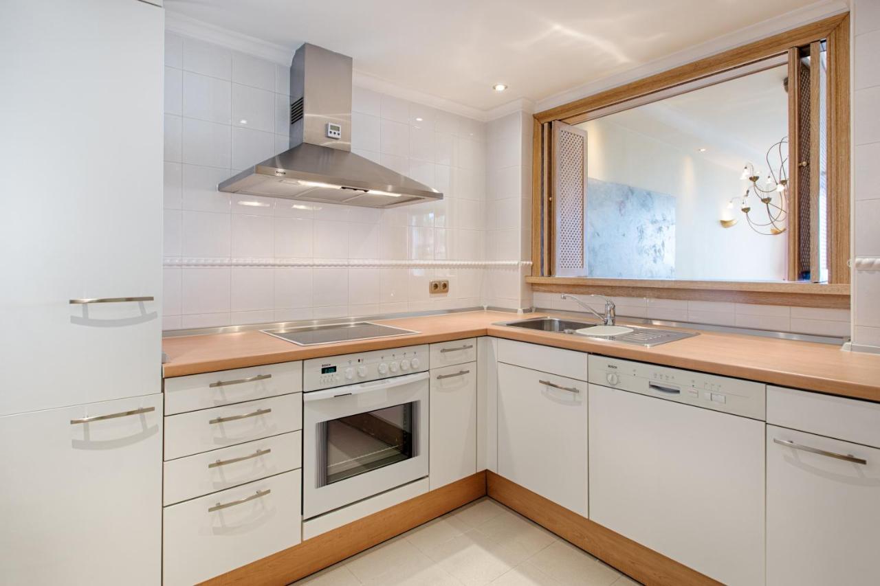 Bahia Beach Apartments Estepona Bagian luar foto