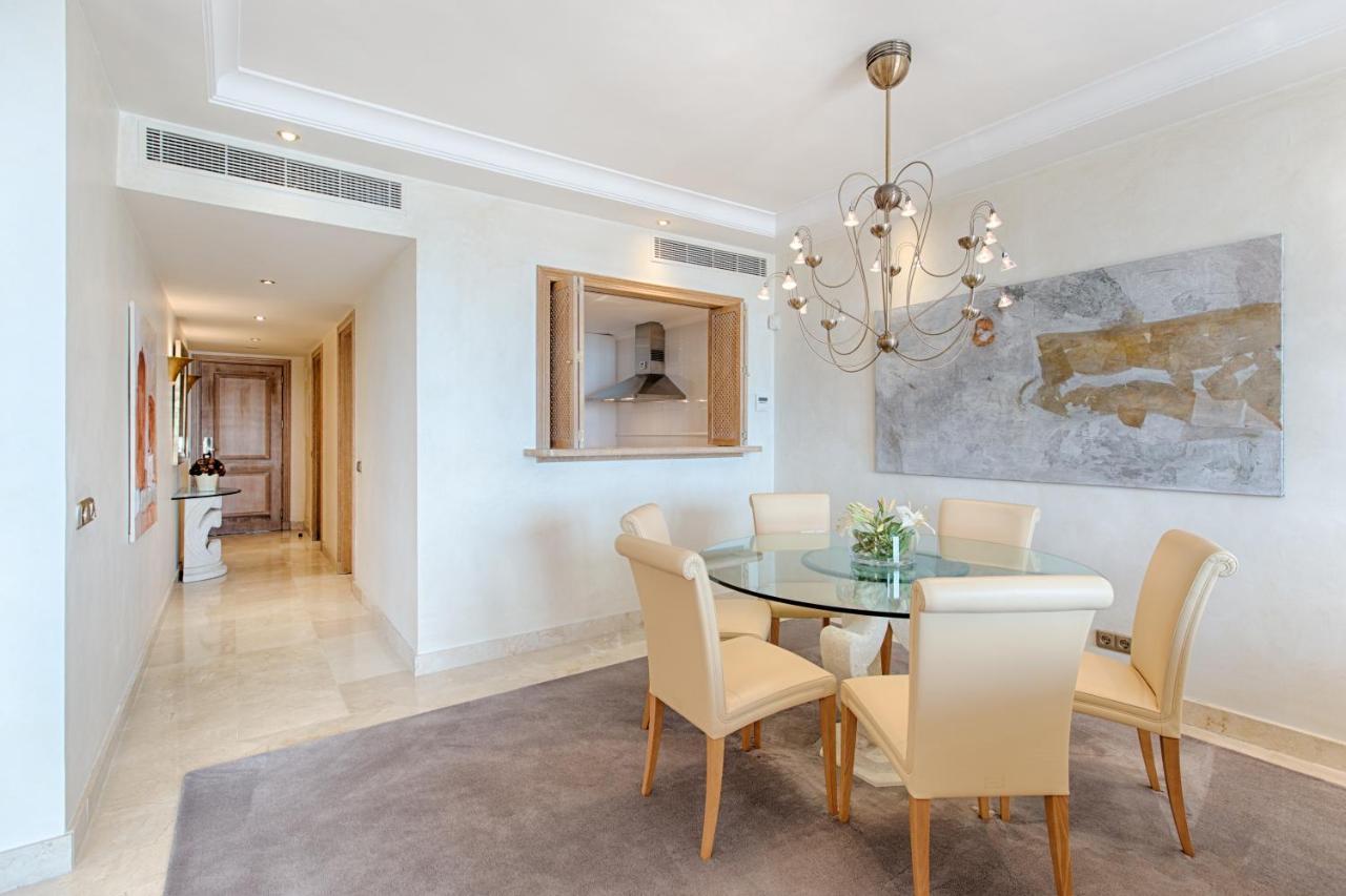 Bahia Beach Apartments Estepona Bagian luar foto
