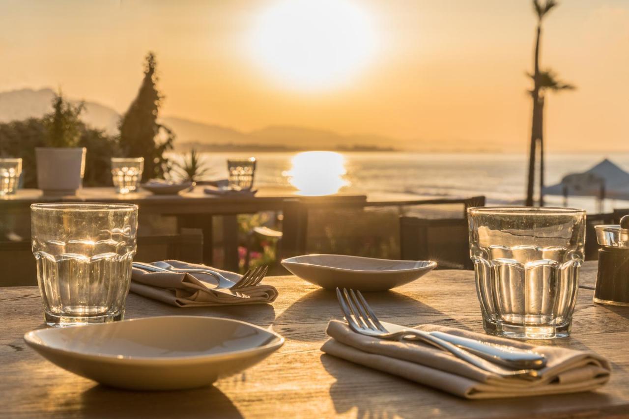 Bahia Beach Apartments Estepona Bagian luar foto